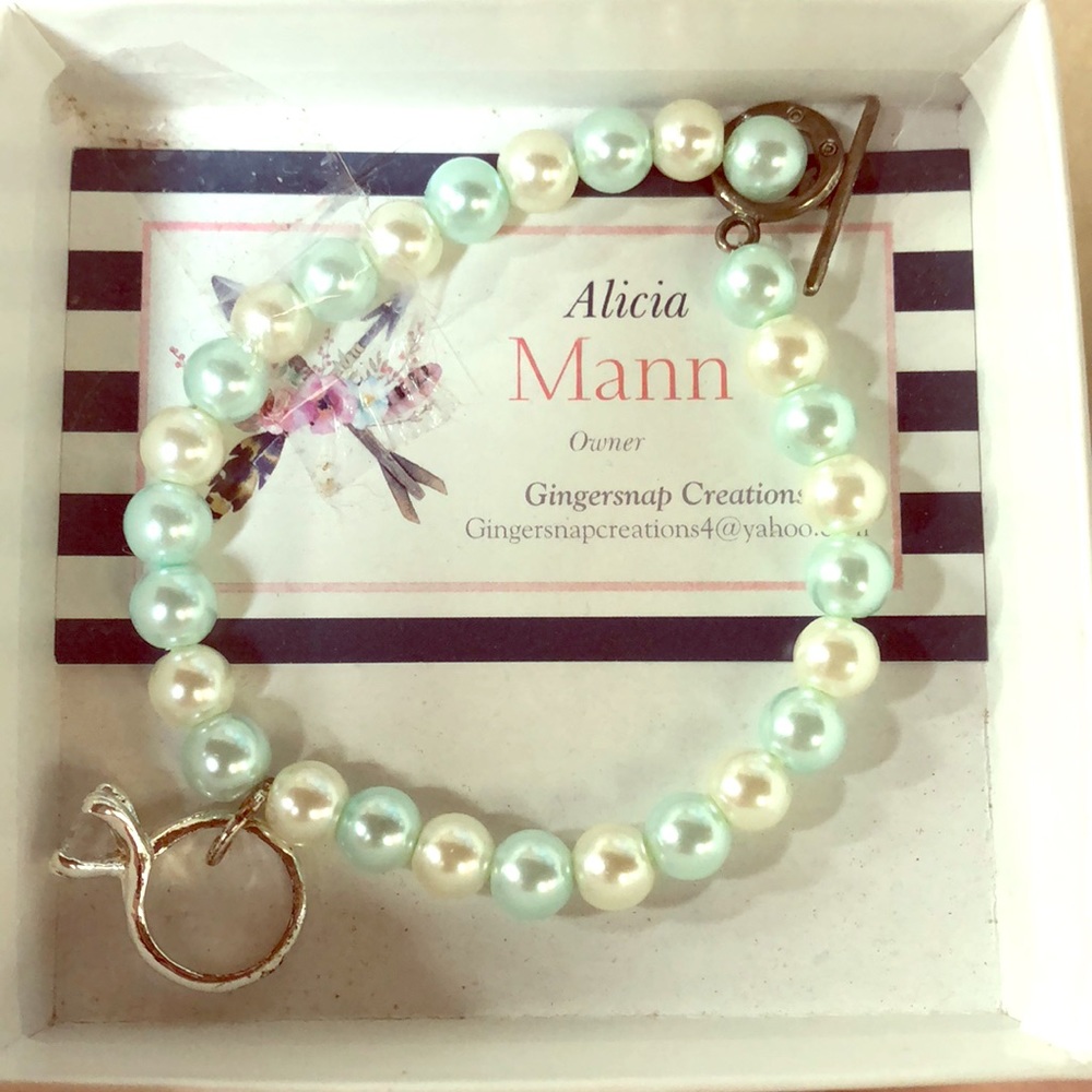 NIB Handmade Toggle Clasp Bride Bracelet
